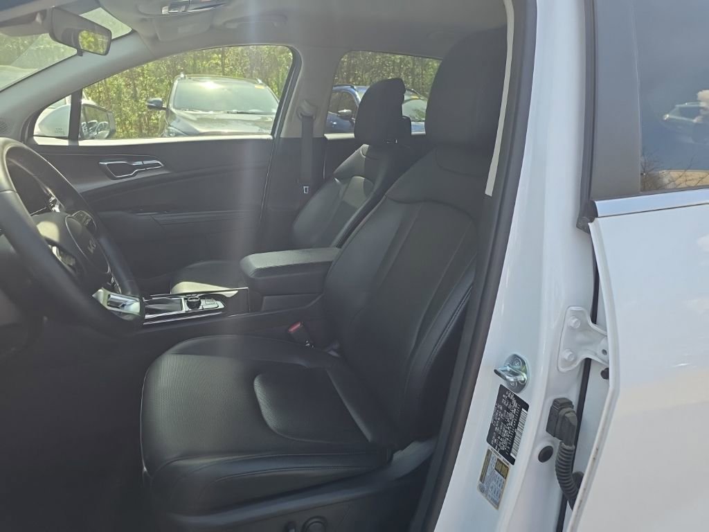 Used 2023 Kia Sportage EX image 13