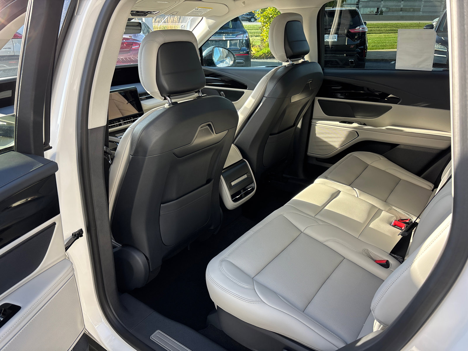 New 2026 Lincoln Nautilus Premier image 28