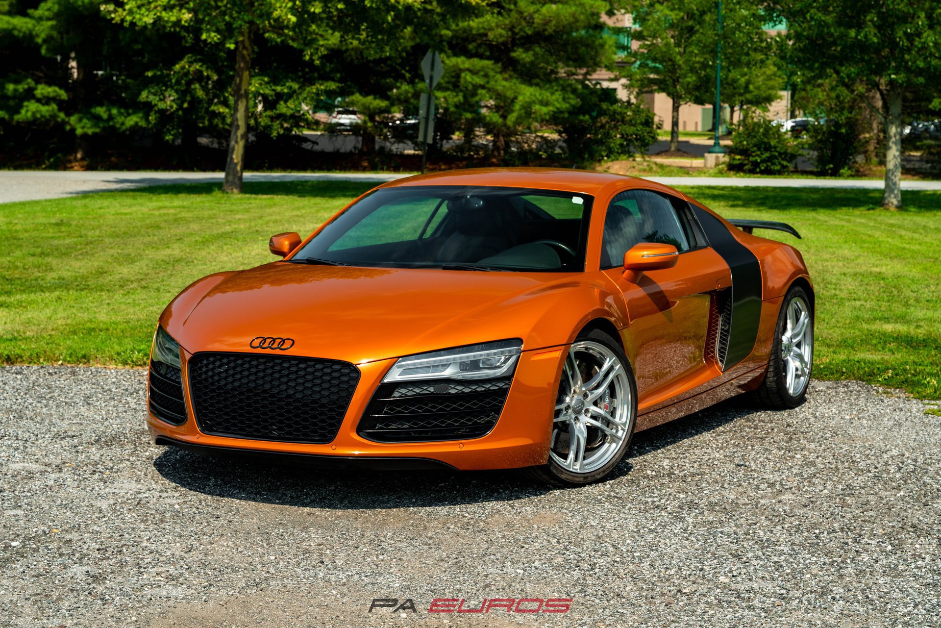 Used 2014 Audi R8 V8 w/ Ceramic Brake Package image 1