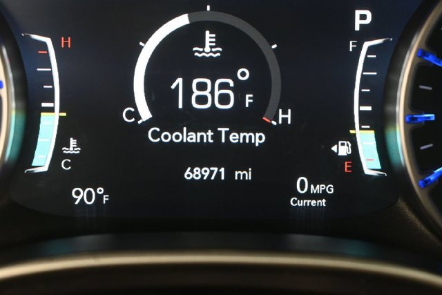Used 2023 Chrysler Pacifica Touring-L FWD image 20