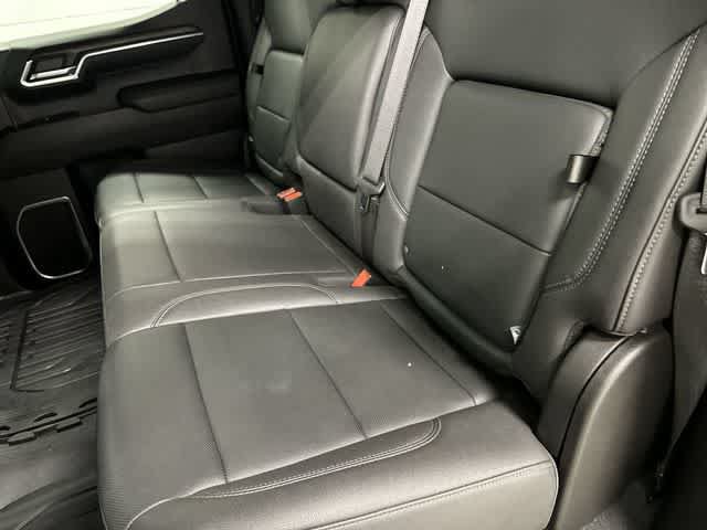 Used 2023 GMC Sierra 1500 SLT AWD/4WD image 11
