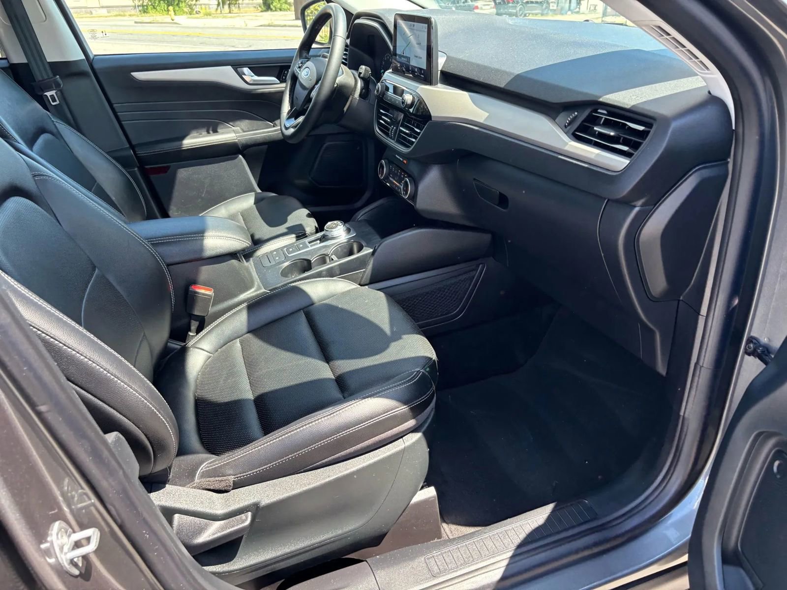 Used 2022 Ford Escape SEL image 35