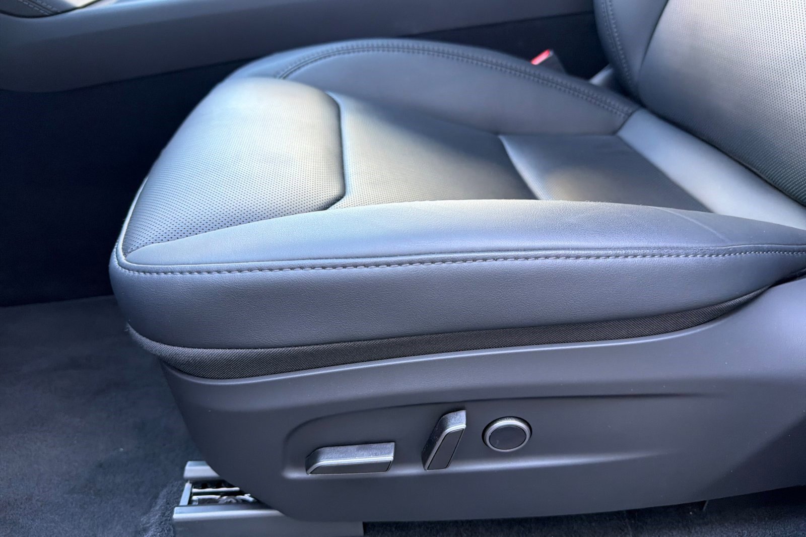 Used 2026 Tesla Model Y image 14