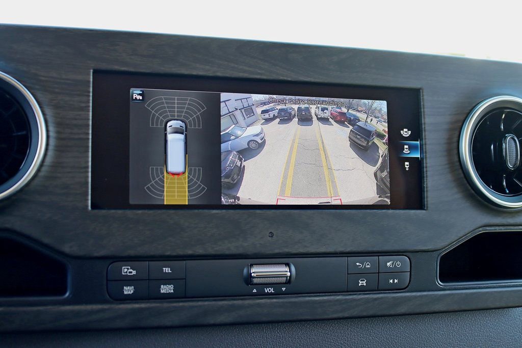 Used 2024 Mercedes-Benz Sprinter 3500 image 20