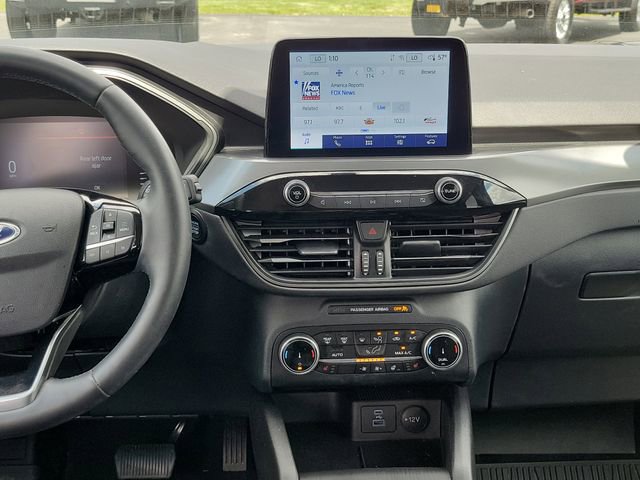 Certified 2023 Ford Escape Active AWD/4WD image 29