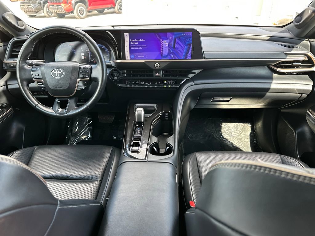 Used 2024 Toyota Crown AWD/4WD image 14
