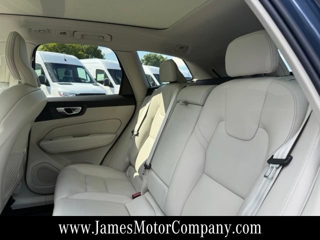 Used 2024 Volvo XC60 B5 Plus w/ Protection Package Premier AWD/4WD image 22