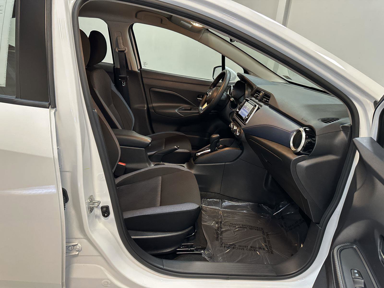 Used 2025 Nissan Versa SV FWD image 38