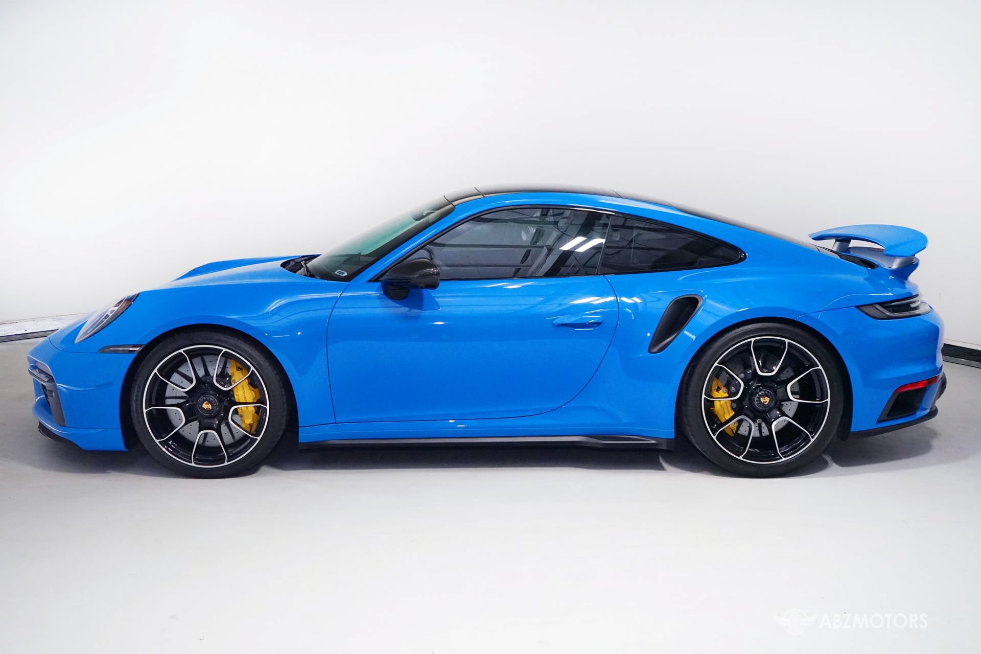 Used 2022 Porsche 911 Turbo S AWD/4WD image 4