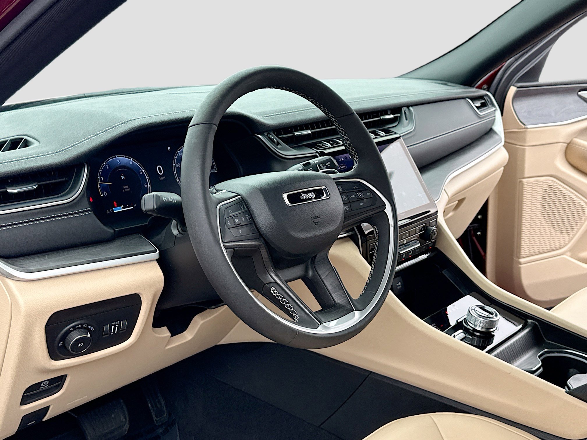 Used 2024 Jeep Grand Cherokee L Limited w/ Trailer Tow Package image 4