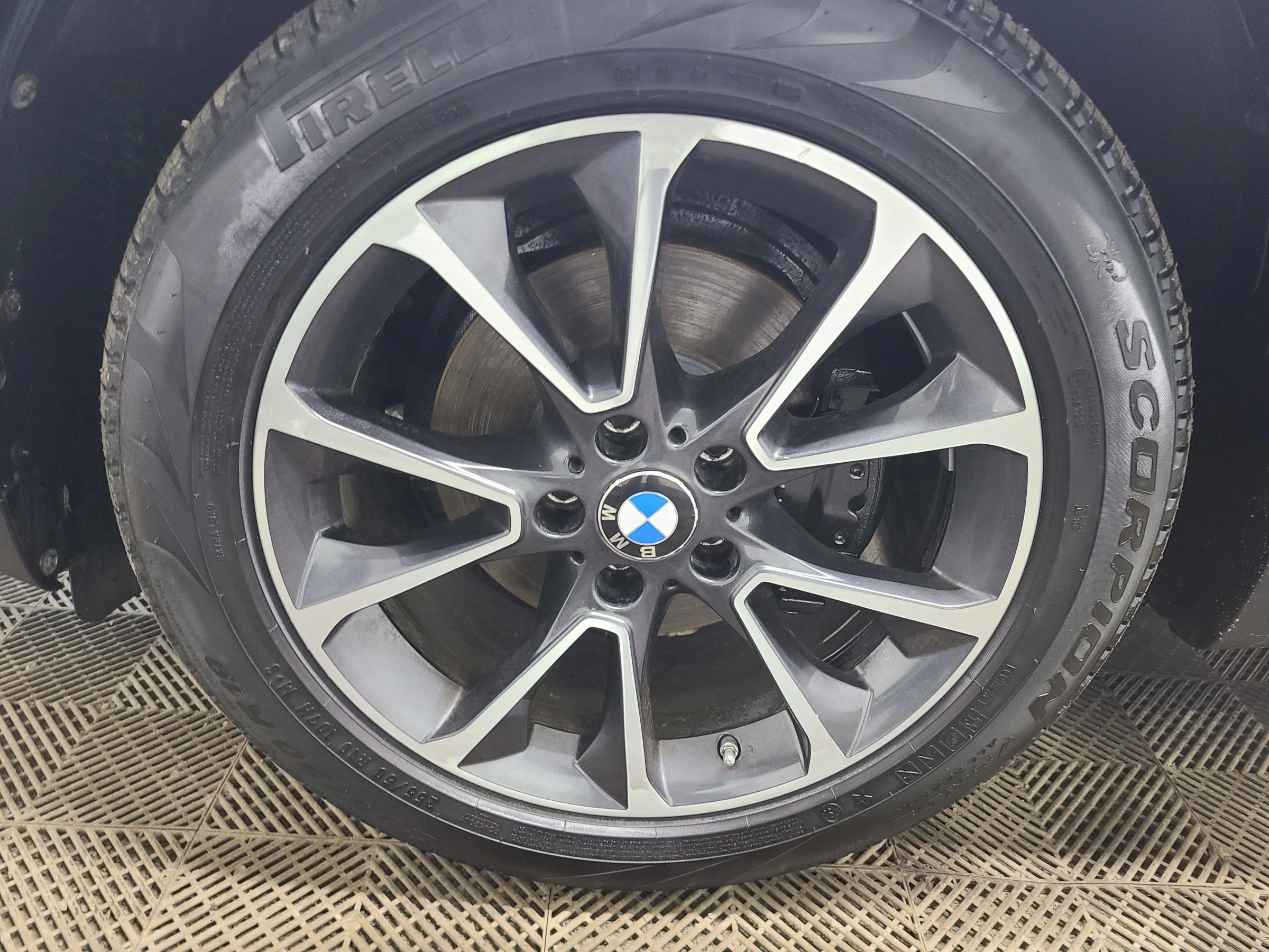 Used 2016 BMW X5 xDrive35i w/ Premium Package image 18