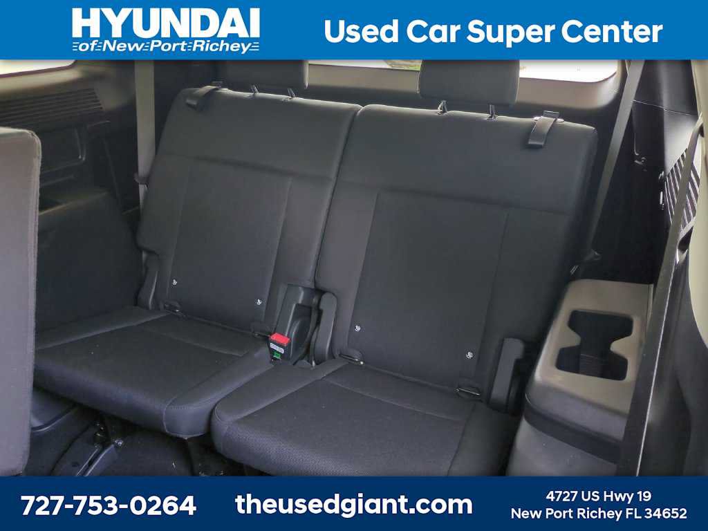 Used 2025 Hyundai Santa Fe SE FWD image 15