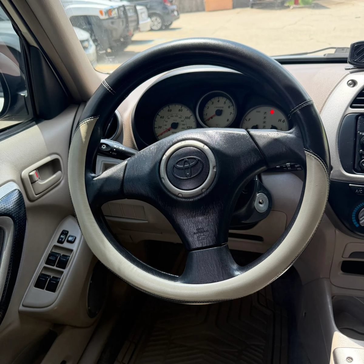 Used 2002 Toyota RAV4 2WD image 16