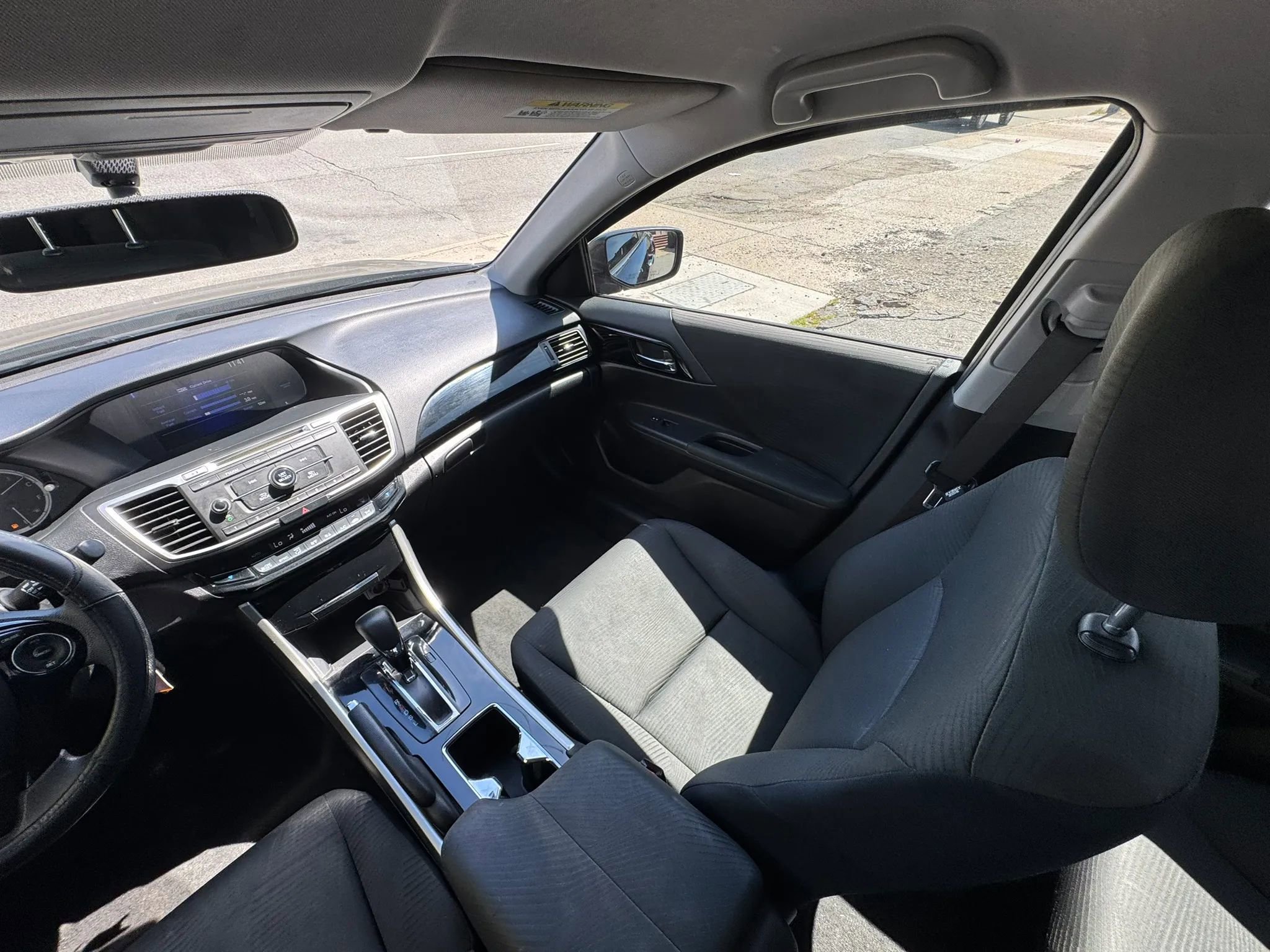 Used 2017 Honda Accord LX image 19