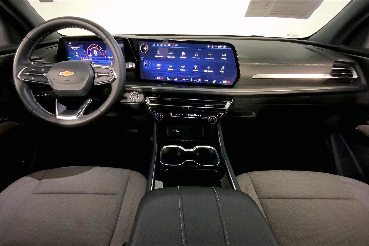 Used 2025 Chevrolet Traverse LT AWD/4WD image 15