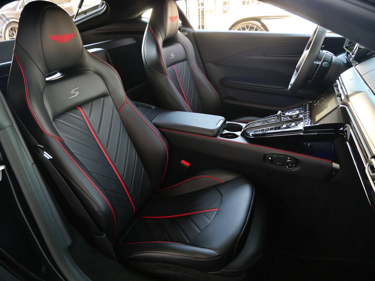 New 2026 Aston Martin V8 Vantage S RWD image 11