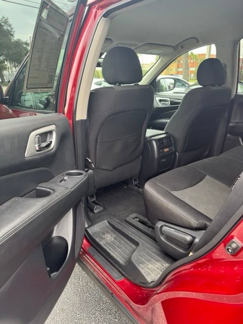 Used 2019 Nissan Pathfinder SV FWD image 8