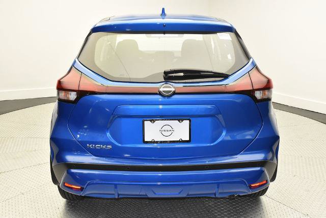 Certified 2025 Nissan Kicks Play S FWD image 6
