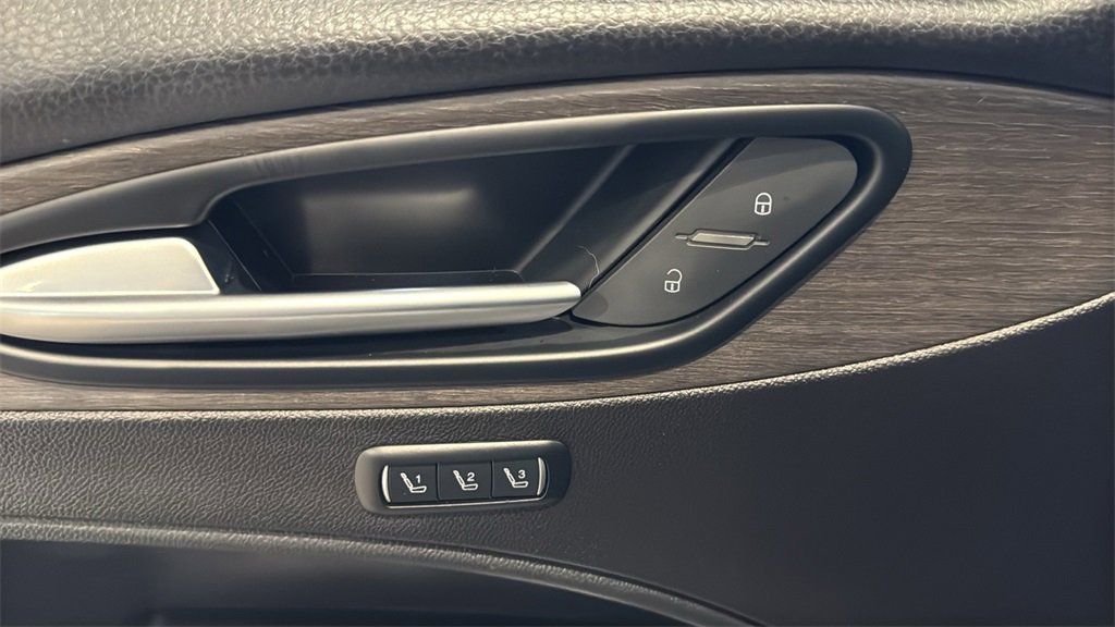 Used 2020 Alfa Romeo Stelvio Ti w/ Nero Edizione image 23