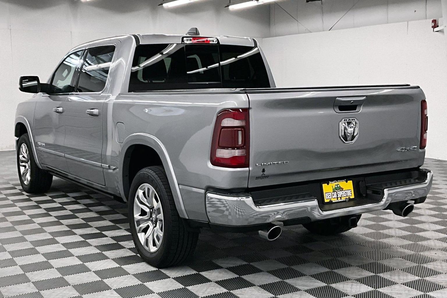 Used 2024 RAM 1500 Limited AWD/4WD image 3