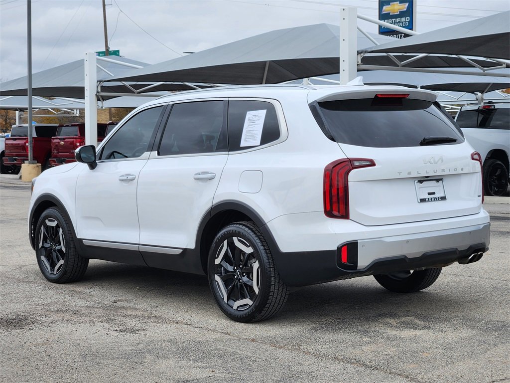Used 2023 Kia Telluride S image 5