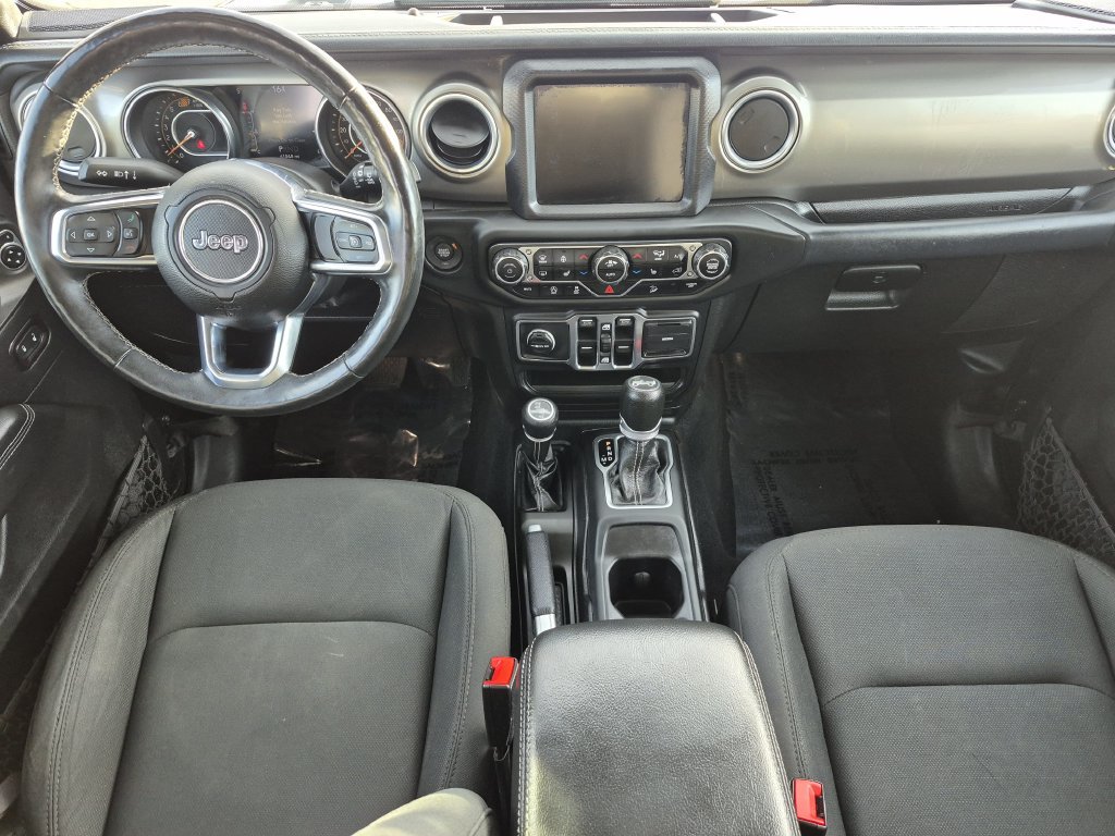 Used 2018 Jeep Wrangler Unlimited Sahara AWD/4WD image 13