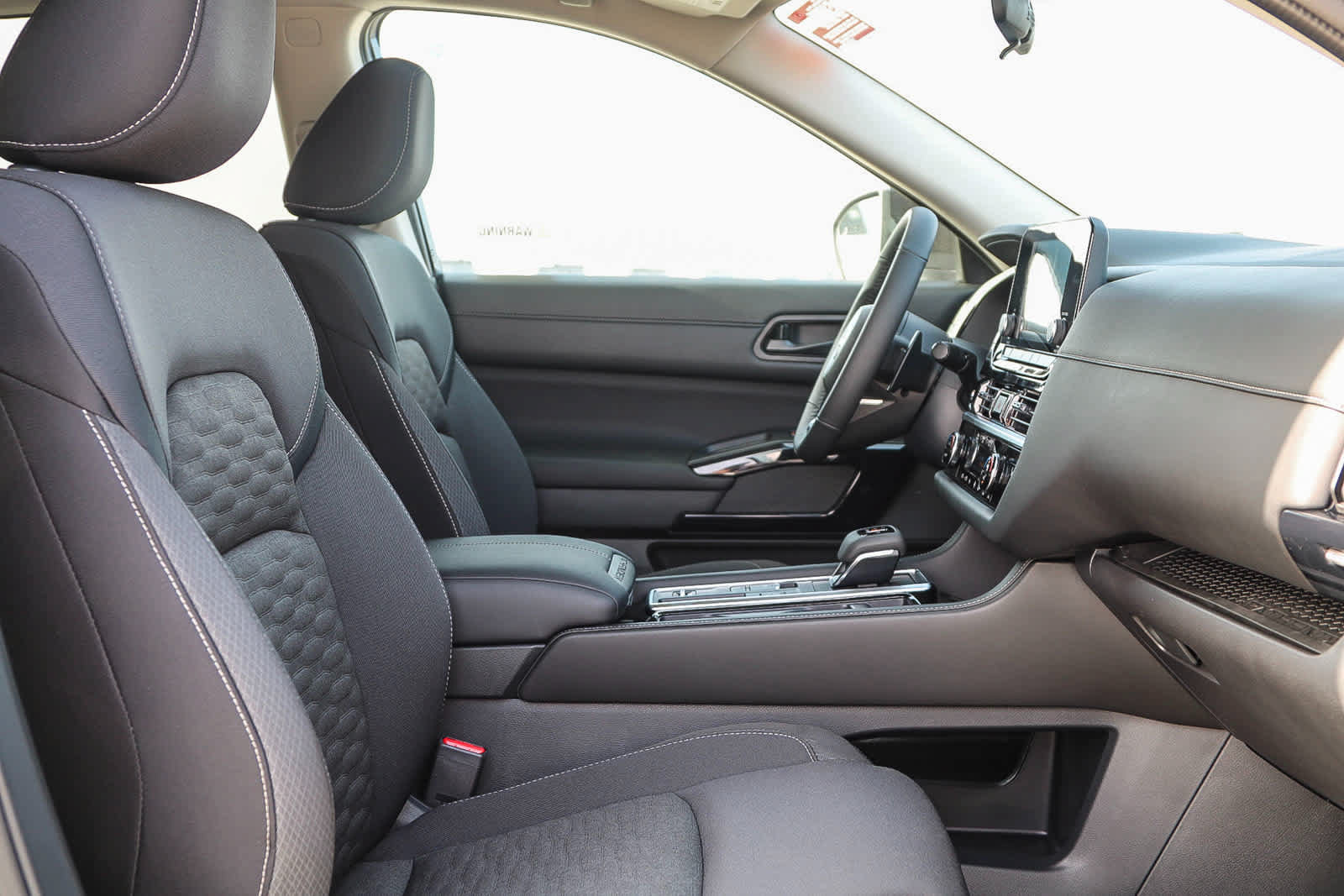 New 2025 Nissan Pathfinder SV FWD image 19