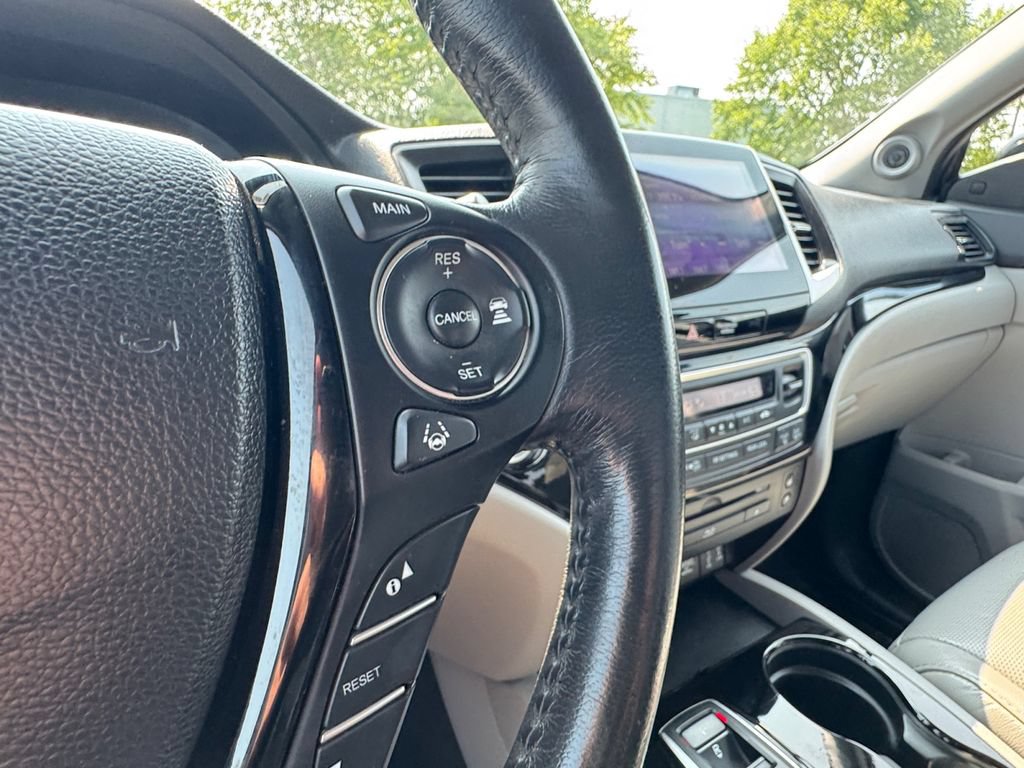 Used 2017 Honda Pilot Elite image 34