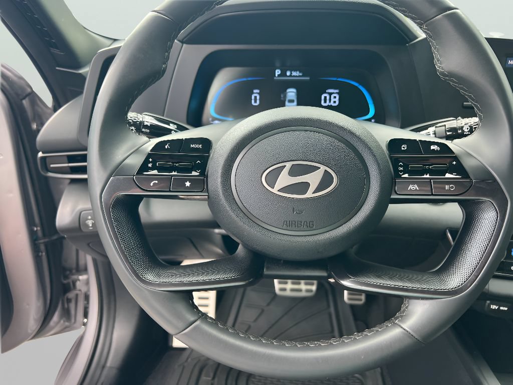 Used 2025 Hyundai Elantra Sport FWD image 21