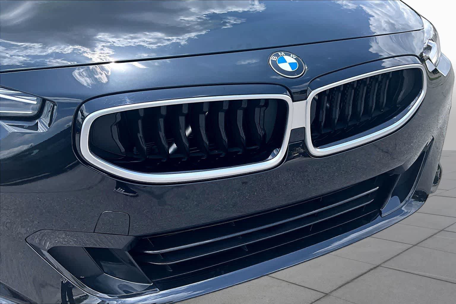 Used 2025 BMW 230i Coupe w/ Convenience Package RWD image 28