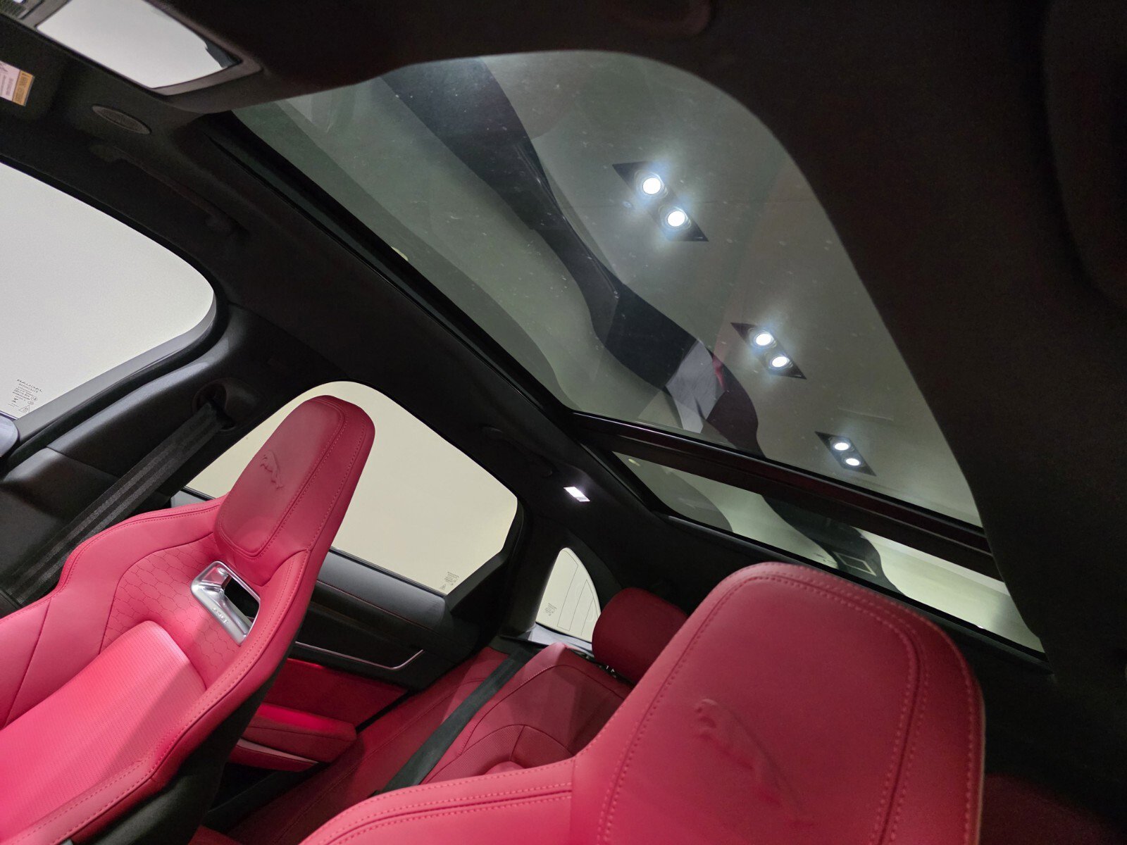 New 2026 Jaguar F-PACE R-Dynamic S image 9