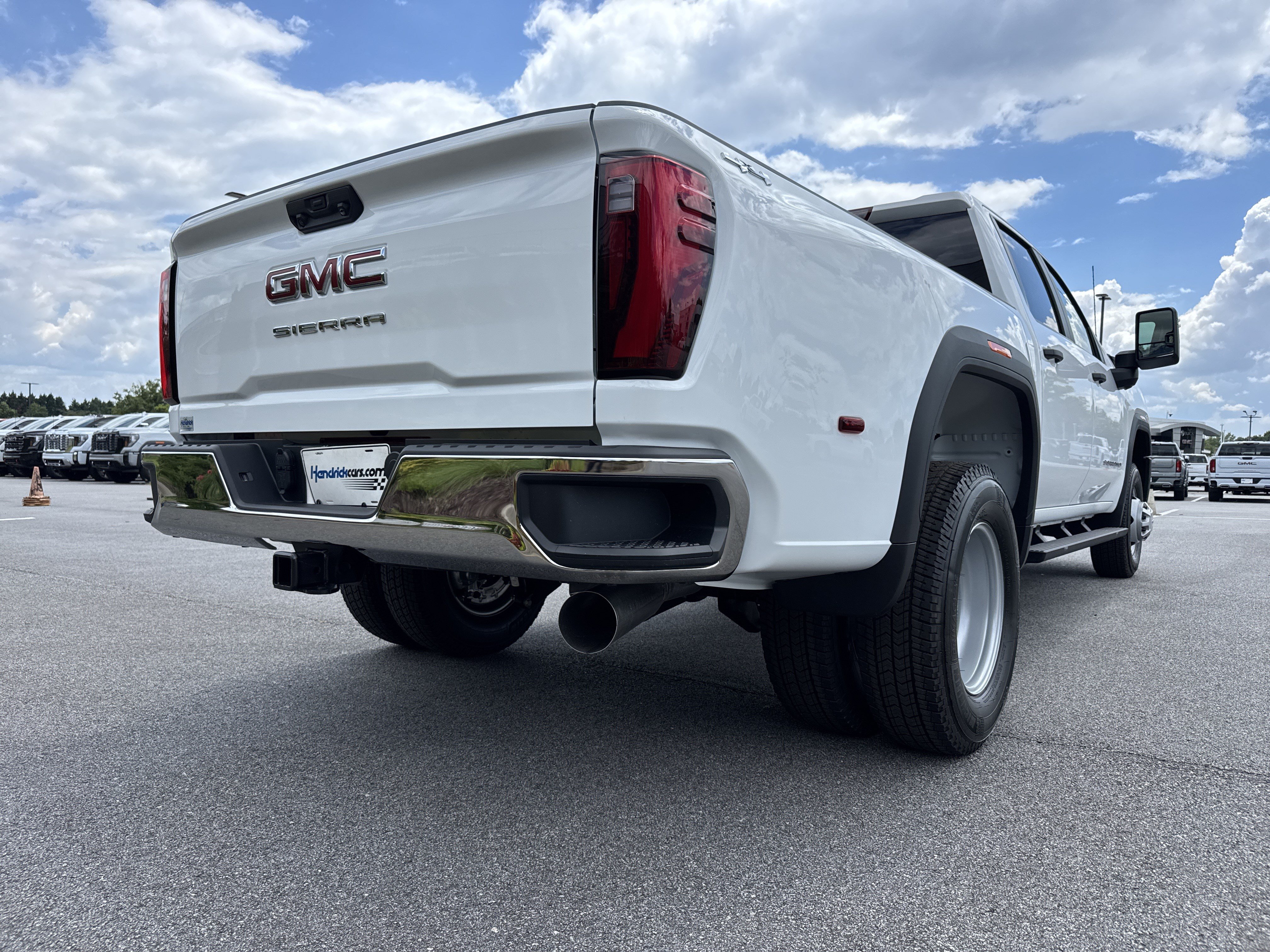New 2026 GMC Sierra 3500 Pro AWD/4WD image 7