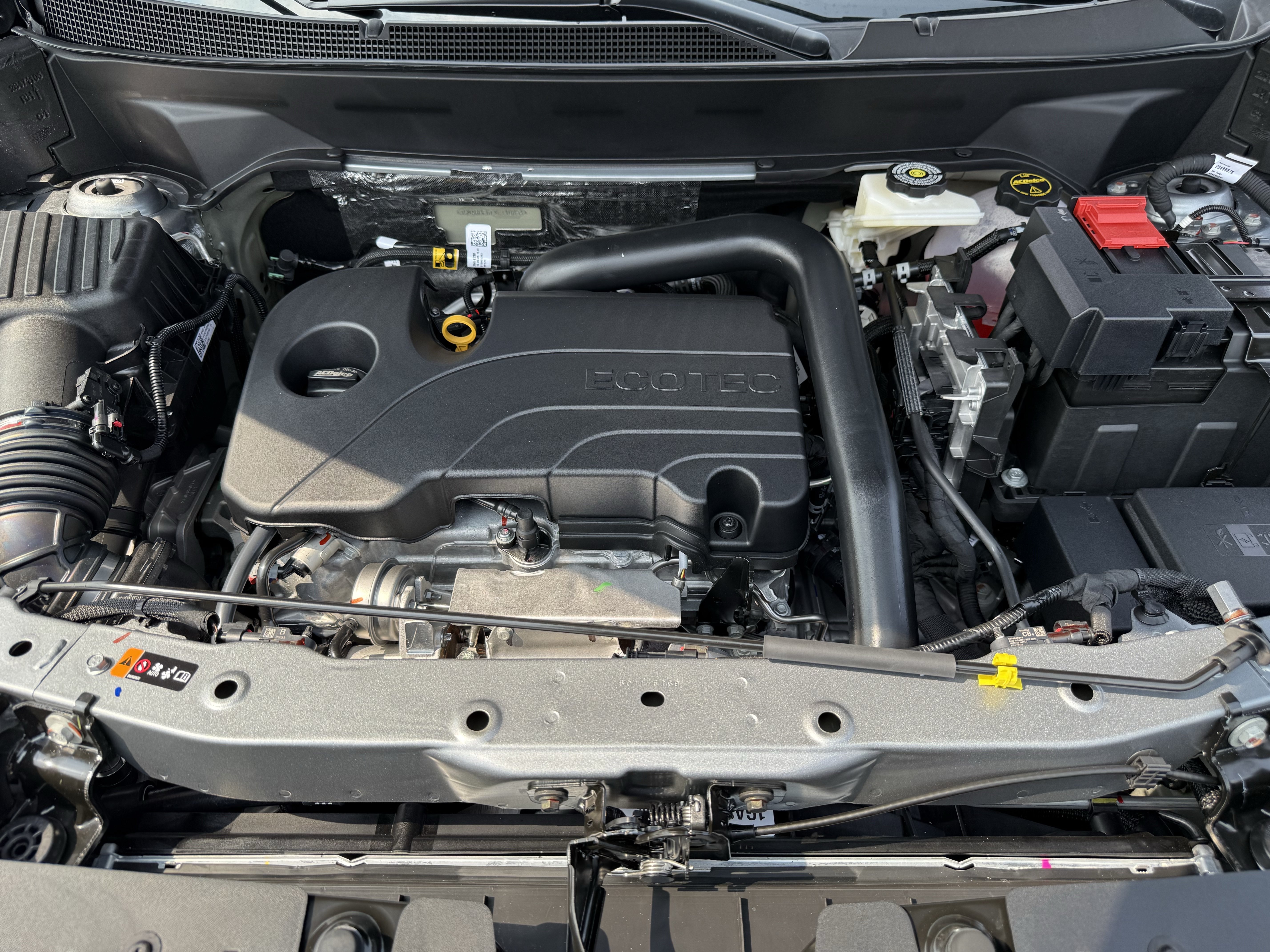 New 2027 Chevrolet Equinox LT w/ Safety and Technology Package FWD image 35