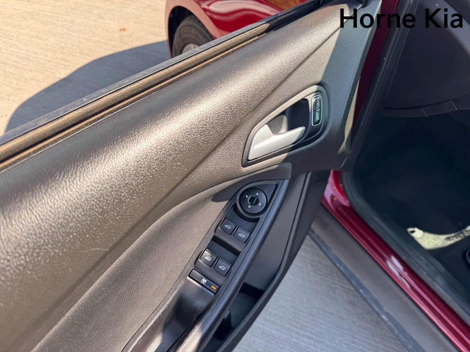 Used 2016 Ford Focus SE FWD image 10