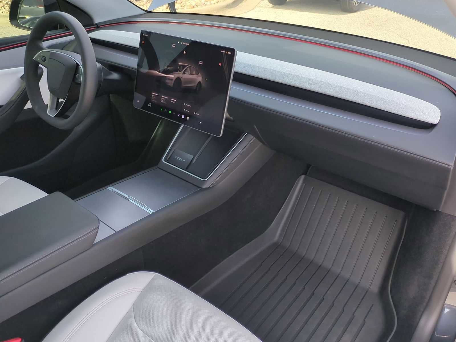 Used 2026 Tesla Model Y 2WD image 28