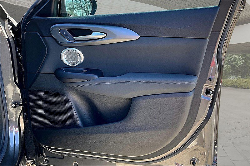 Used 2024 Alfa Romeo Tonale Ti image 35