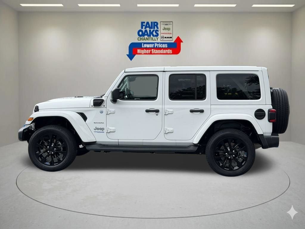 Certified 2022 Jeep Wrangler Unlimited Sahara w/ Cold Weather Group AWD/4WD image 11