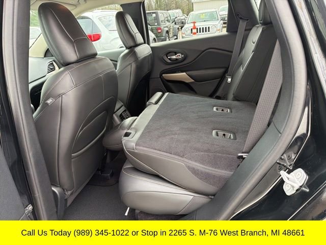 Used 2018 Jeep Cherokee Limited w/ Technology Group image 31