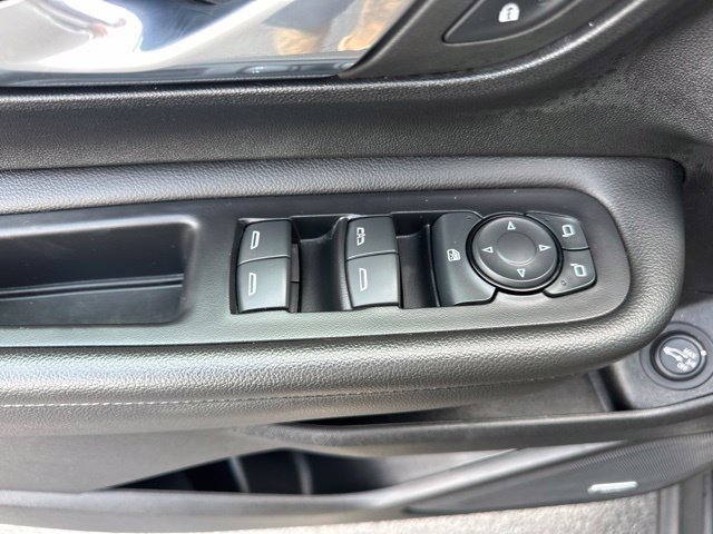 Used 2023 GMC Terrain SLT w/ Infotainment Package II AWD/4WD image 10