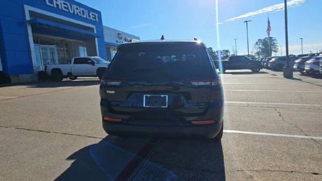 Used 2025 Jeep Grand Cherokee L Limited w/ Black Appearance Package image 7