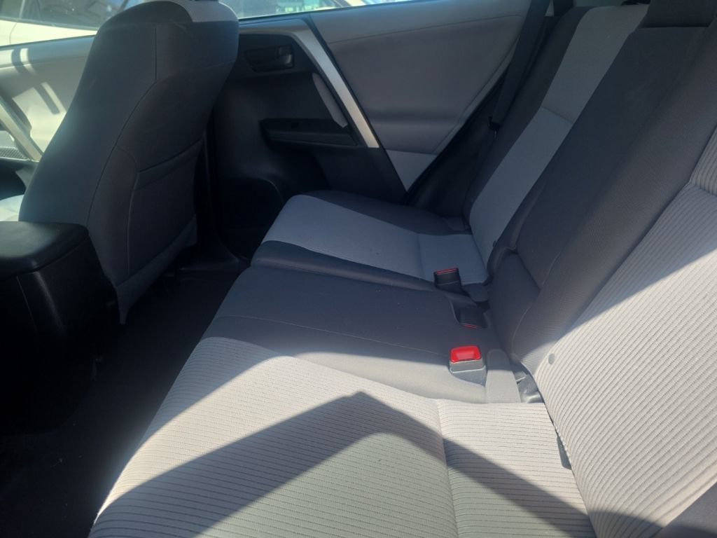 Used 2013 Toyota RAV4 LE AWD/4WD image 9