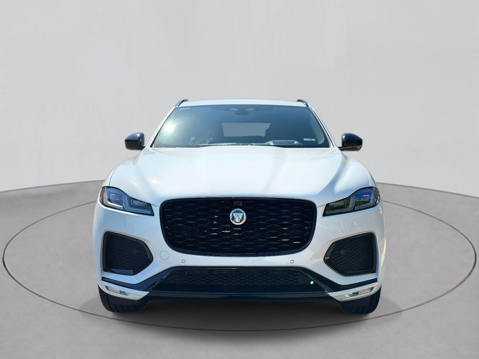 New 2026 Jaguar F-PACE R-Dynamic S image 2