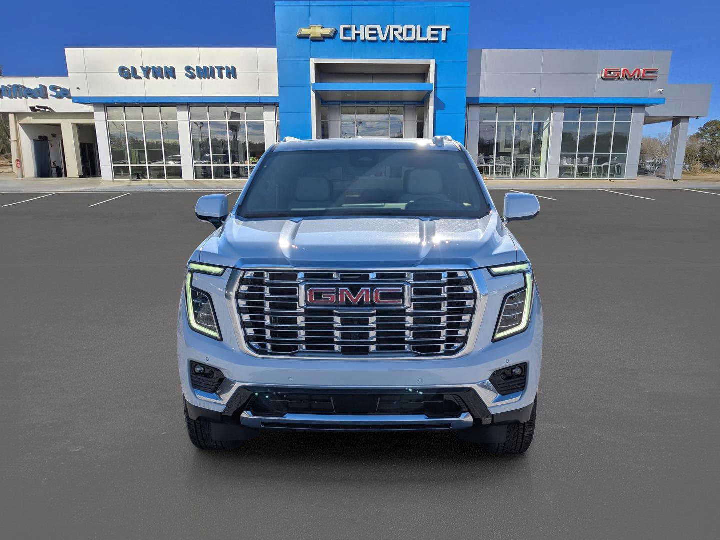 Used 2026 GMC Yukon XL Denali w/ Advanced Technology Package RWD image 3