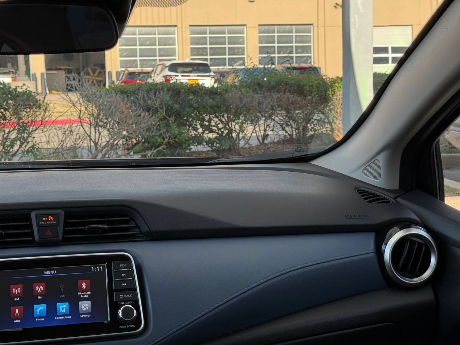 Used 2025 Nissan Versa SV FWD image 30