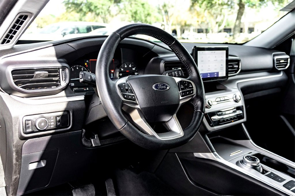 Used 2024 Ford Explorer XLT w/ Equipment Group 202A image 15