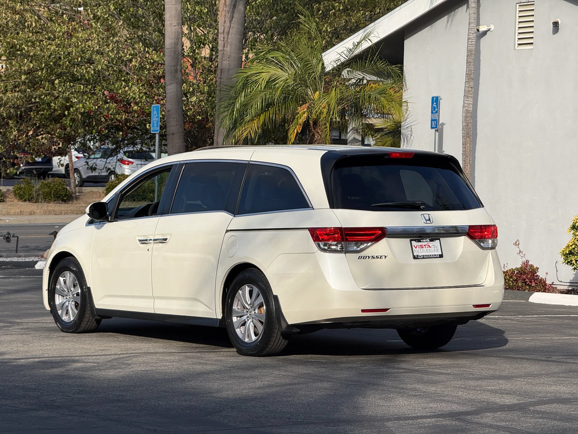 Used 2016 Honda Odyssey EX-L image 3
