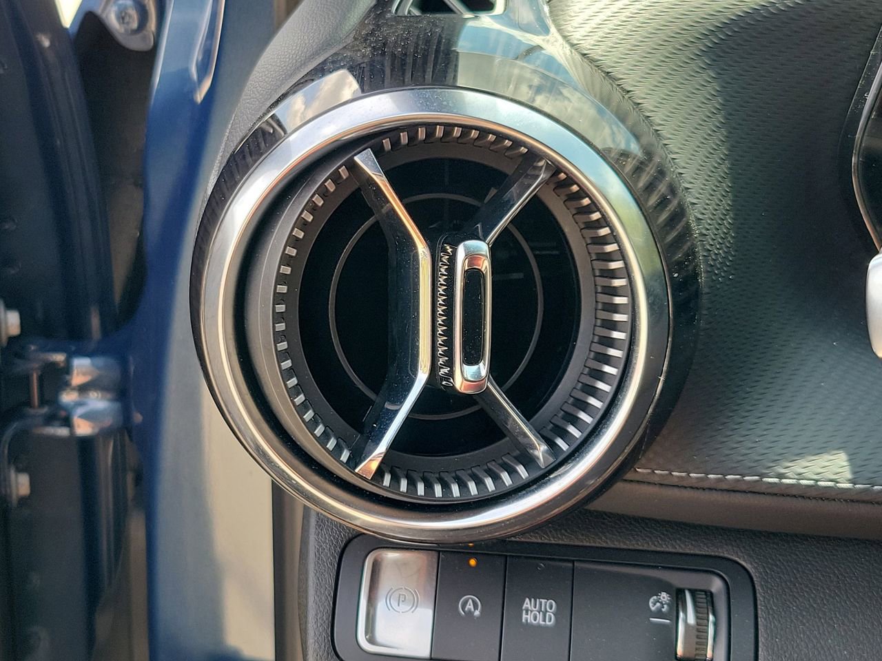 Used 2025 Chevrolet Equinox LT image 29