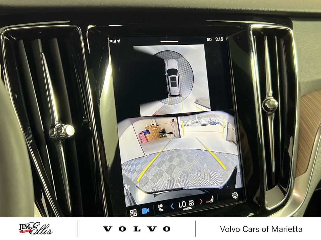 Used 2025 Volvo V60 B5 Cross Country Plus image 22