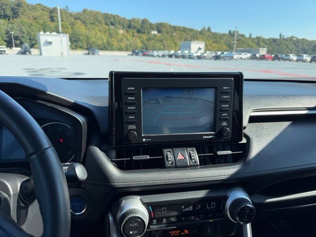 Certified 2021 Toyota RAV4 XLE Premium AWD/4WD image 20