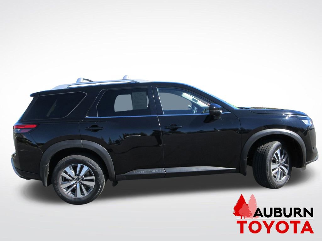 Used 2024 Nissan Pathfinder SL video 2